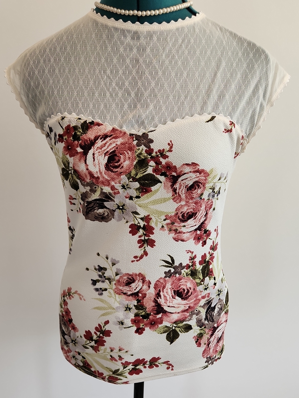 🌸Rock Steady Floral Lace Women's Pinup Top Sz M Rose Print